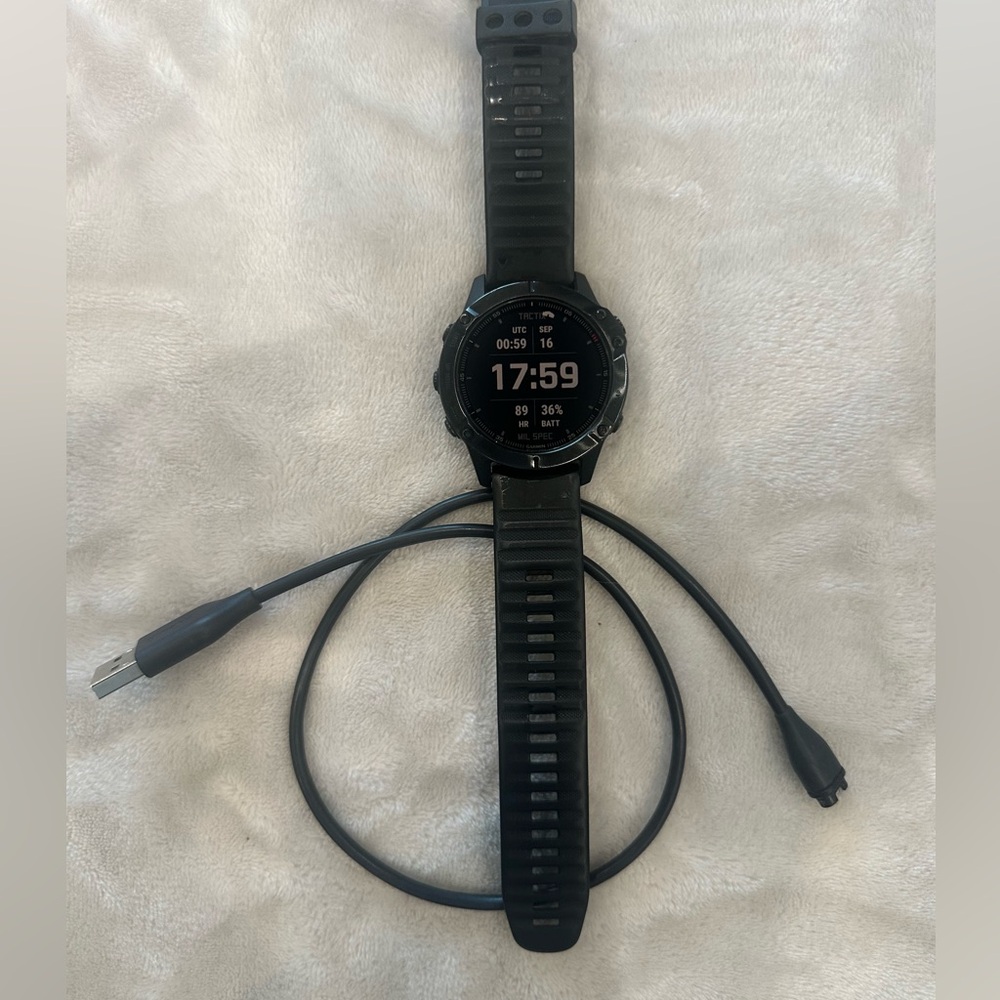 Garmin Fenix 6 pro 47mm with charger
